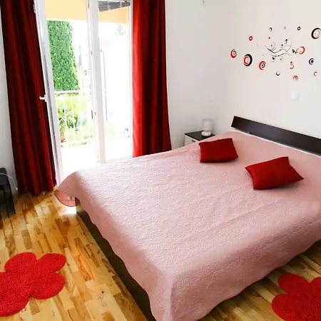 Roje * סבטי פיליפ אי ג'קוב